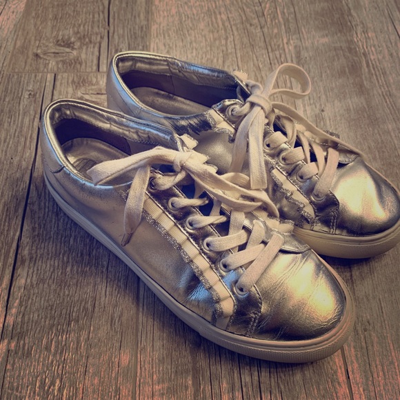 tory burch ruffle sneaker silver